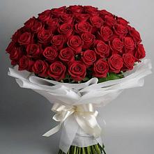 Букет 101 Красная роза Блэк Мэджик в Теплоозерске