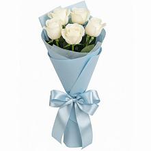 Букет 5 Белых роз Проуд в Теплоозерске
