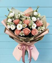 Букет цветов из:  Розы, Альстромерии и Лизиантусы в Теплоозерске