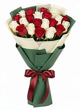Букет Микс из красных и белых роз #REPLACE_PRED# Теплоозерске