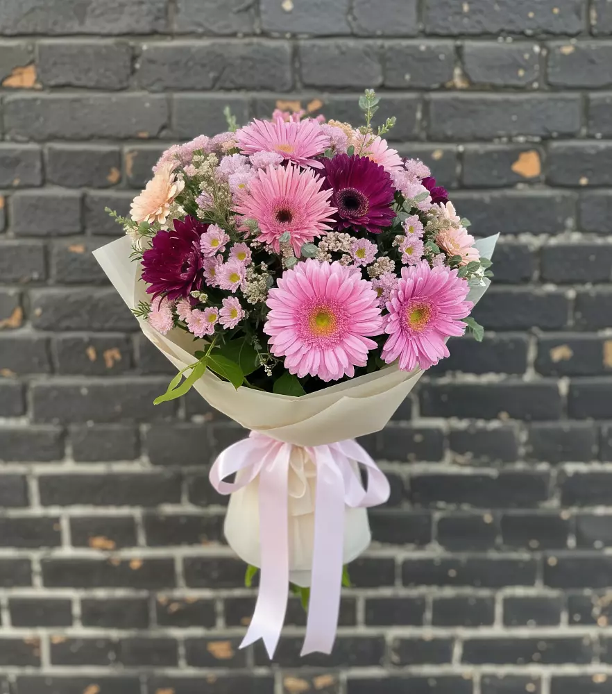 Букет цветов из: Герберы и Хризантемы в Теплоозерске