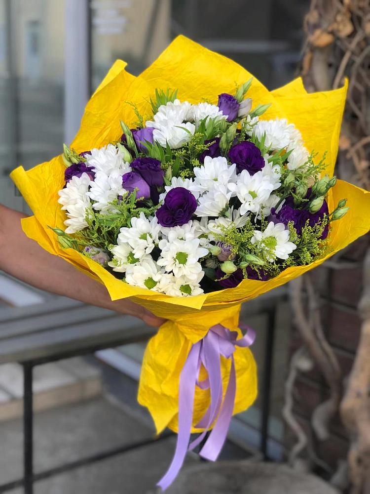 Букет цветов из: Ирисы, Хризантемы и Ромашки в Теплоозерске