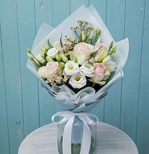 Букет цветов из:  Розы и Лизиантусы в Теплоозерске