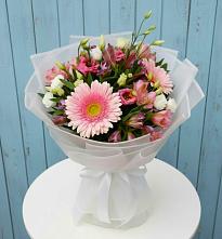 Букет цветов из:  Герберы, Альстромерии и Лизиантусы в Теплоозерске