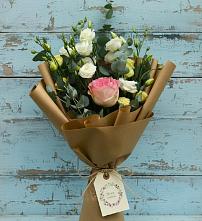 Букет цветов из:  Розы и Лизиантусы в Теплоозерске